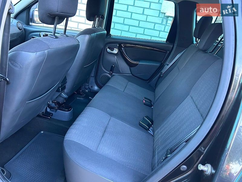 Внедорожник / Кроссовер Dacia Duster 2011 в Полтаве