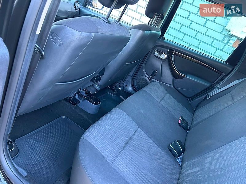 Внедорожник / Кроссовер Dacia Duster 2011 в Полтаве