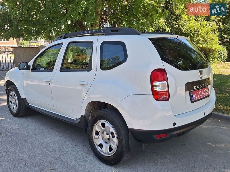 Позашляховик / Кросовер Dacia Duster 2014 в Івано-Франківську