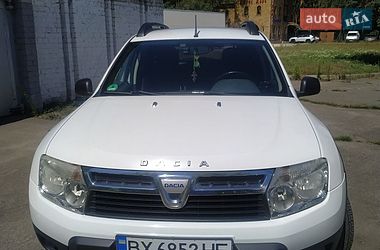 Внедорожник / Кроссовер Dacia Duster 2011 в Городке