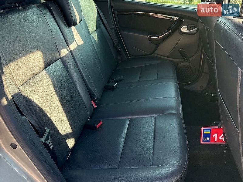 Внедорожник / Кроссовер Dacia Duster 2011 в Луцке
