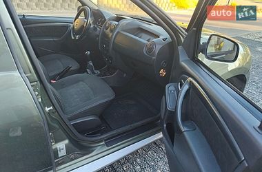 Внедорожник / Кроссовер Dacia Duster 2015 в Мене