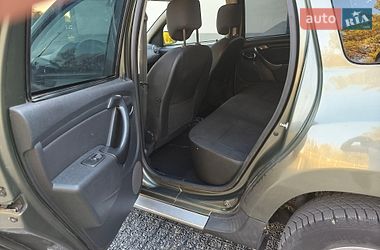 Внедорожник / Кроссовер Dacia Duster 2015 в Мене