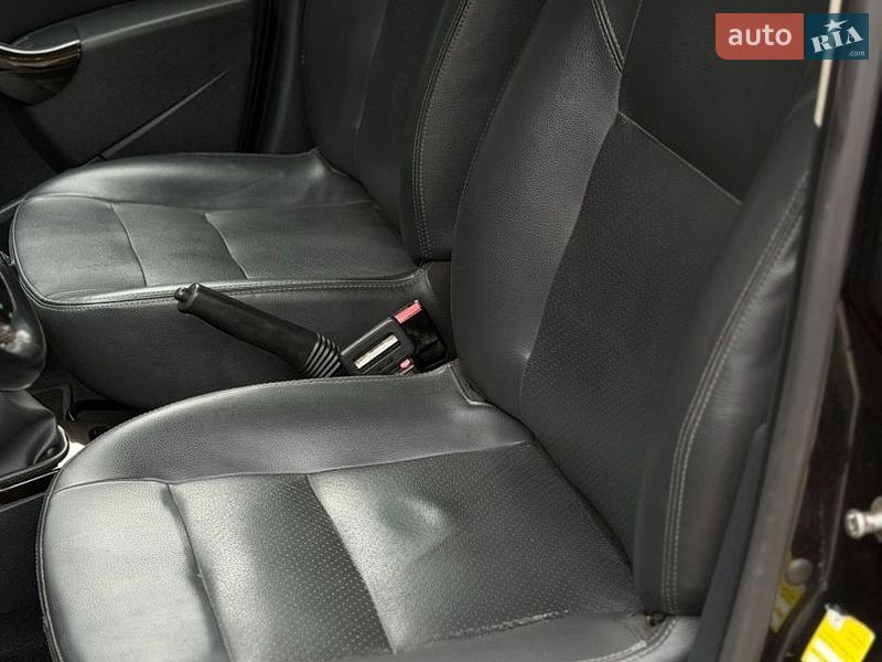 Позашляховик / Кросовер Dacia Duster 2011 в Луцьку фото 16 Позашляховик / Кросовер Dacia Duster 2011 в Луцьку