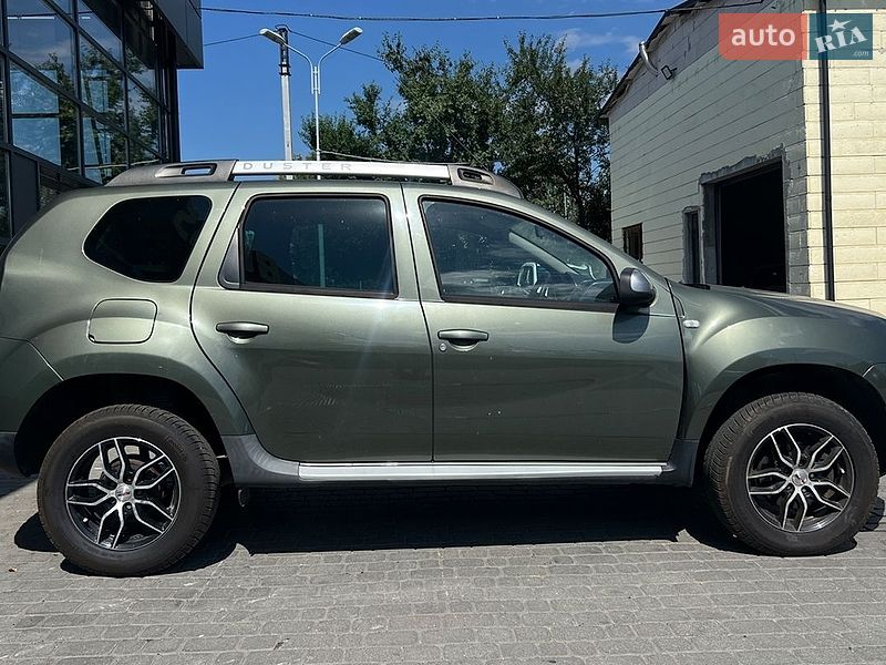 Позашляховик / Кросовер Dacia Duster 2015 в Івано-Франківську