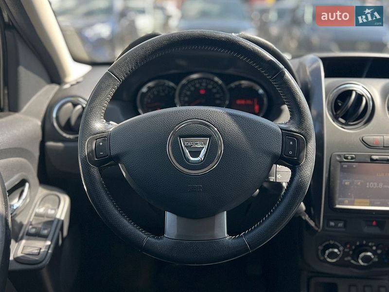 Позашляховик / Кросовер Dacia Duster 2015 в Івано-Франківську