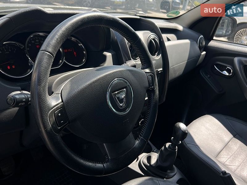 Позашляховик / Кросовер Dacia Duster 2015 в Івано-Франківську