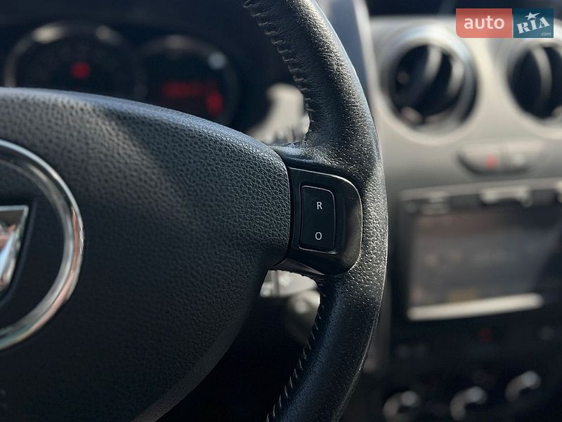 Позашляховик / Кросовер Dacia Duster 2015 в Івано-Франківську