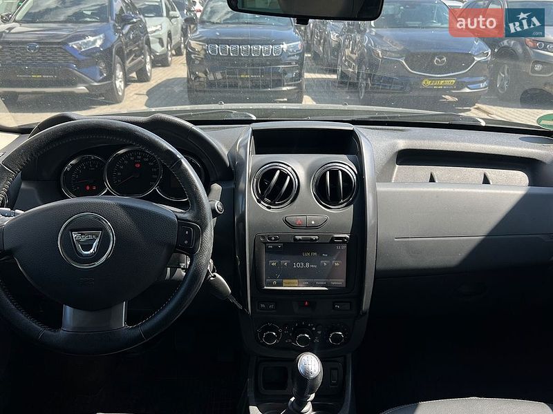 Позашляховик / Кросовер Dacia Duster 2015 в Івано-Франківську