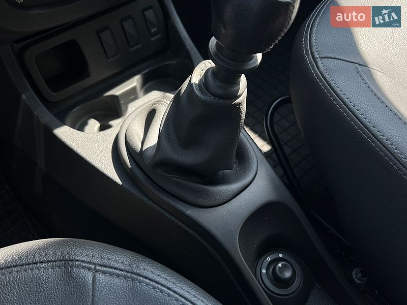 Позашляховик / Кросовер Dacia Duster 2015 в Івано-Франківську