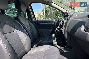 Позашляховик / Кросовер Dacia Duster 2015 в Івано-Франківську