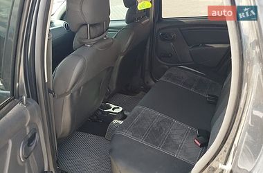 Позашляховик / Кросовер Dacia Duster 2015 в Косові фото 12 Позашляховик / Кросовер Dacia Duster 2015 в Косові