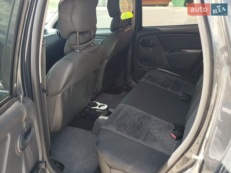 Позашляховик / Кросовер Dacia Duster 2015 в Косові фото 12 Позашляховик / Кросовер Dacia Duster 2015 в Косові