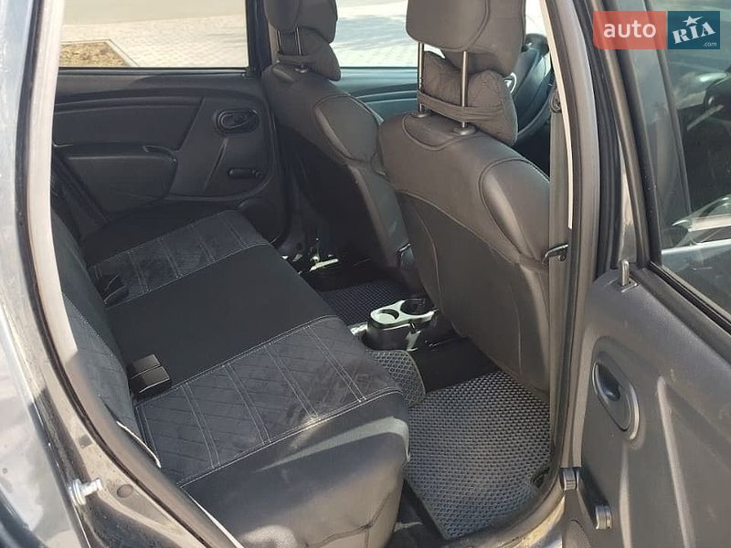 Позашляховик / Кросовер Dacia Duster 2015 в Косові фото 14 Позашляховик / Кросовер Dacia Duster 2015 в Косові