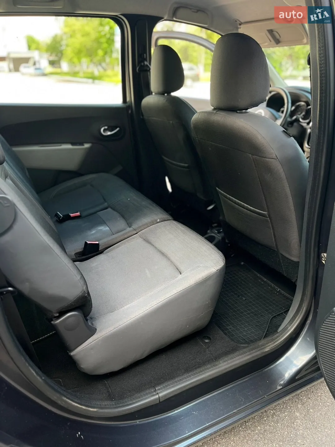 Dacia Lodgy 2012 VIN UU1JSDAC646979731 фото оголошення 18 з 25