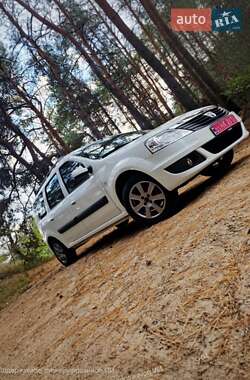 Dacia Logan MCV 2011