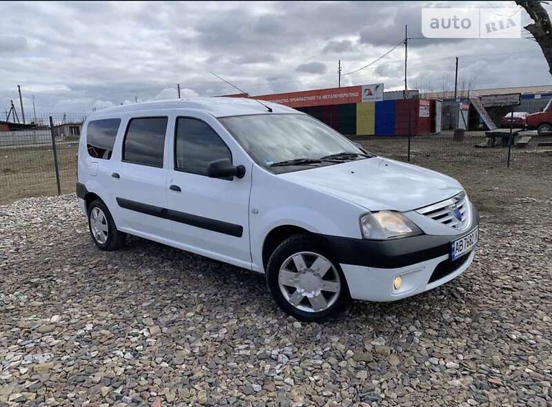 Седан Dacia Logan