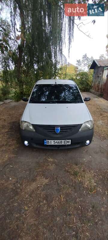 Dacia Logan 2007 року в Полтаві