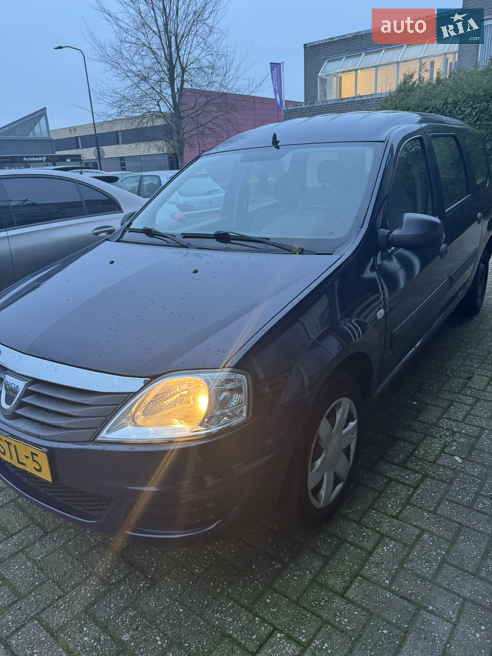 2011 Dacia Logan - мініатюра 2