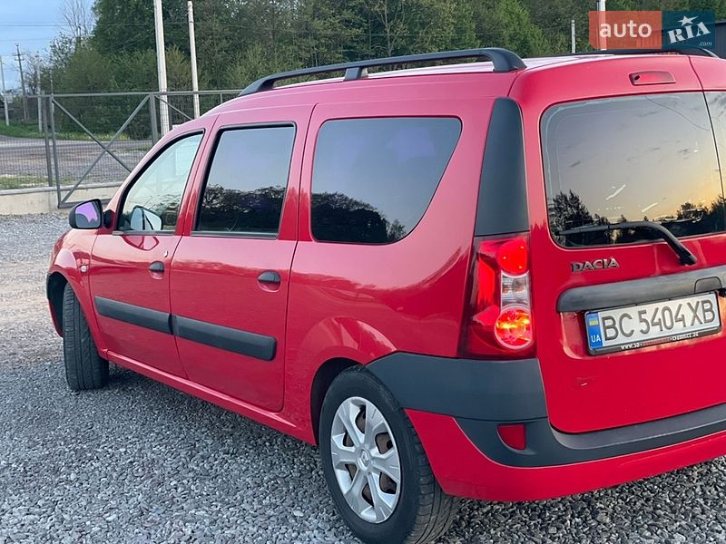 Седан Dacia Logan 2003 в Львове