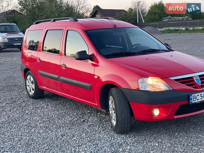 Седан Dacia Logan 2003 в Львове
