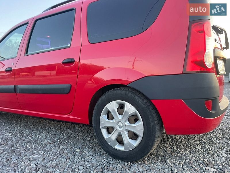 Седан Dacia Logan 2003 в Львове