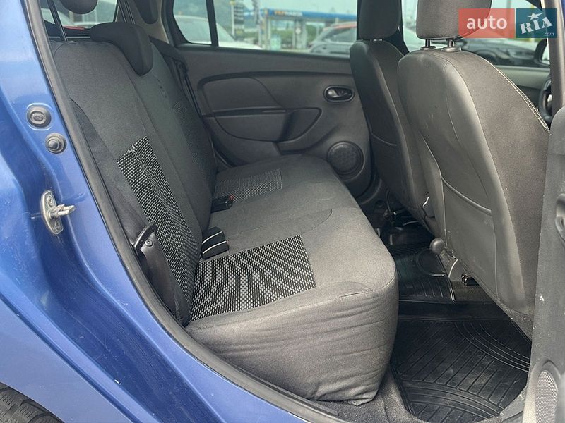 Седан Dacia Logan 2014 в Мукачево