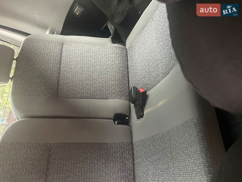 Седан Dacia Logan 2011 в Білогір'ї