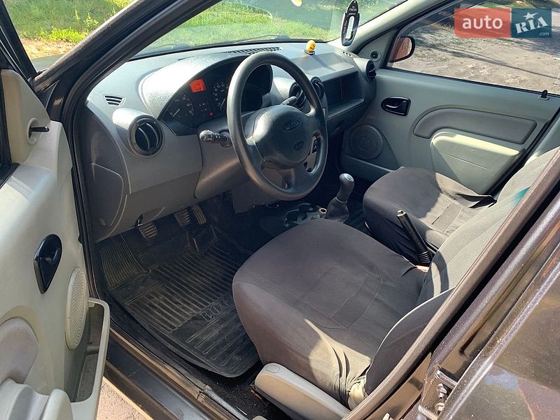 Седан Dacia Logan 2008 в Умани