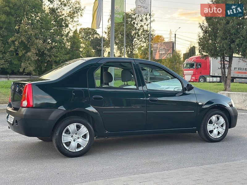 Седан Dacia Logan 2005 в Хмельницькому