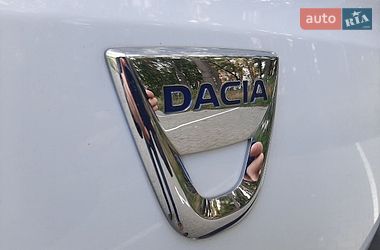 Седан Dacia Logan 2016 в Луцке