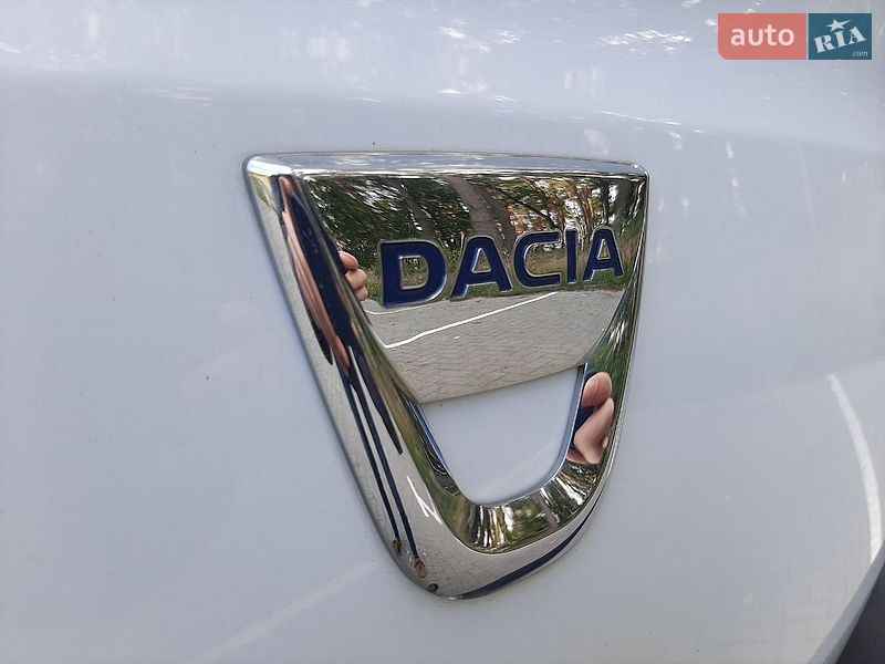 Седан Dacia Logan 2016 в Луцке