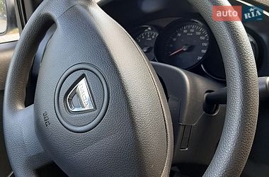 Седан Dacia Logan 2016 в Луцке
