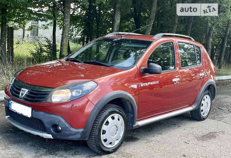 Позашляховик / Кросовер Dacia Sandero StepWay