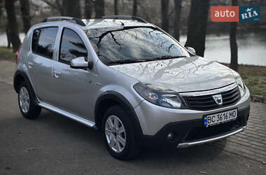 Dacia Sandero StepWay  2012