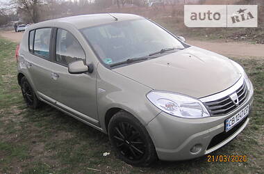 Dacia Sandero  2009
