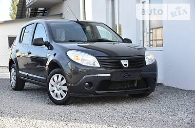 Dacia Sandero LAUREATE 1.6 MPI  2009