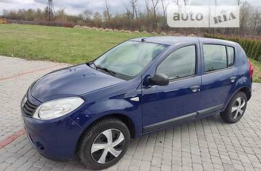 Dacia Sandero  2009