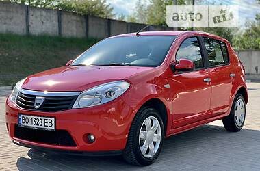 Dacia Sandero LAUREATE 2009