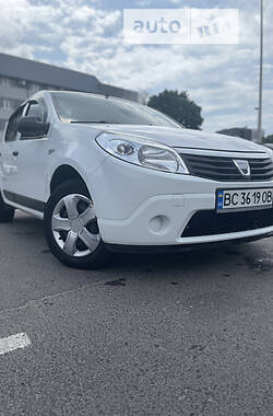 Dacia Sandero  2011