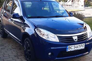 Dacia Sandero Laurete  2009