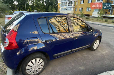 Dacia Sandero  2009