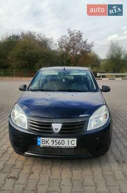 Dacia Sandero  2010