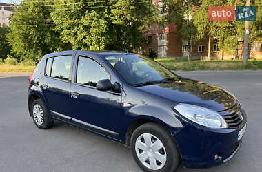 Dacia Sandero  2012