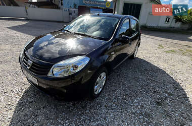 Dacia Sandero  2009