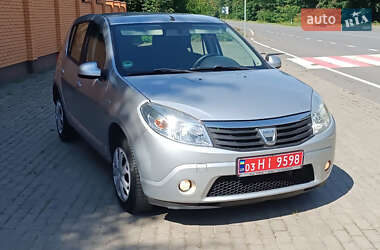 Dacia Sandero  2009