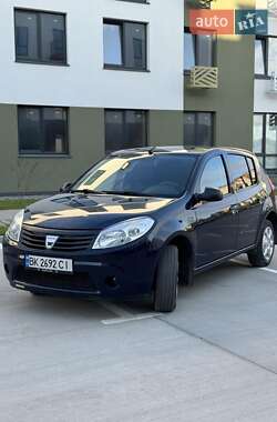 Dacia Sandero 2010