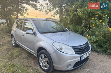 Dacia Sandero  2009