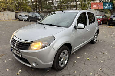 Dacia Sandero  2011