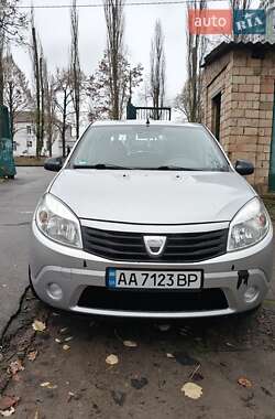 Dacia Sandero 2009